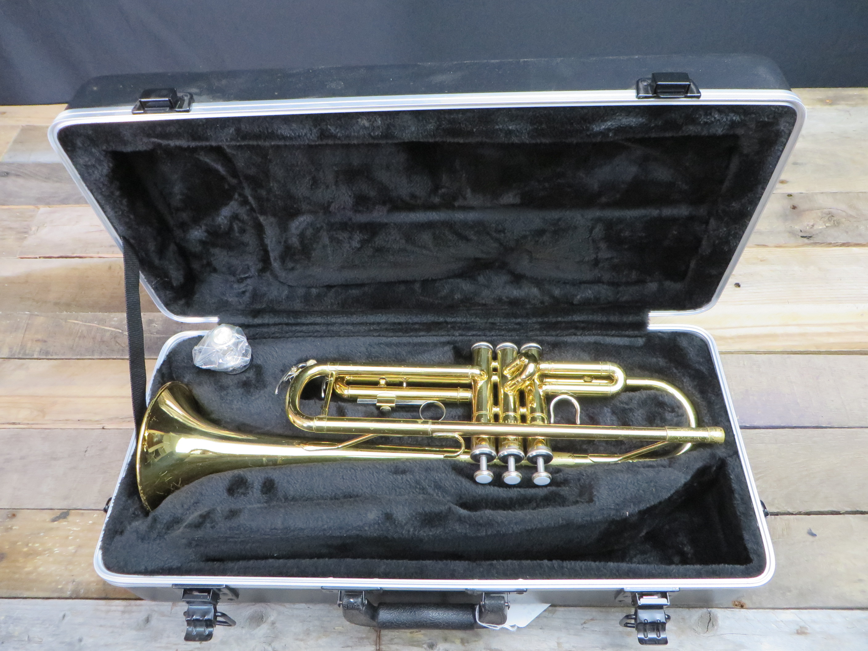 Used Student Trumpet Yamaha YTR2335/200AD Star City Music
