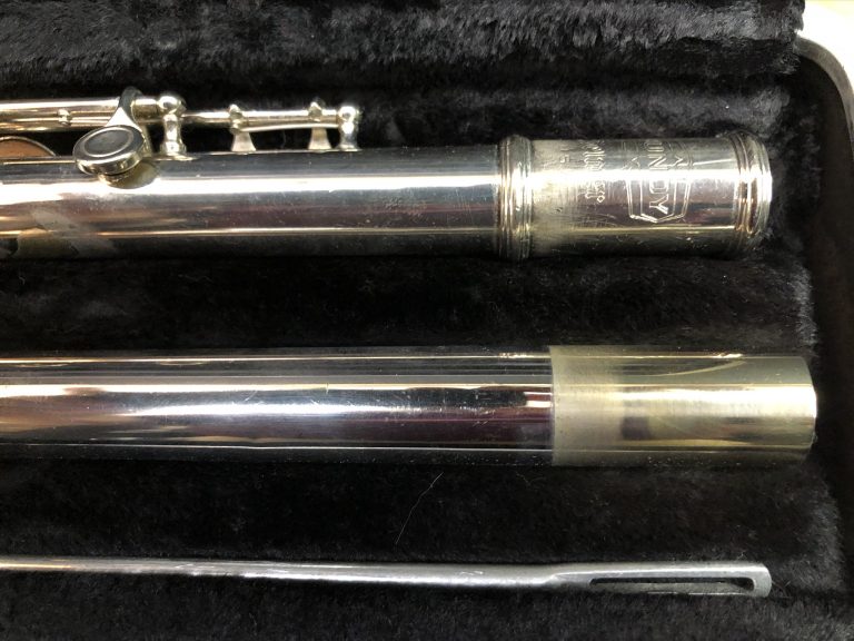bundy flute serial number