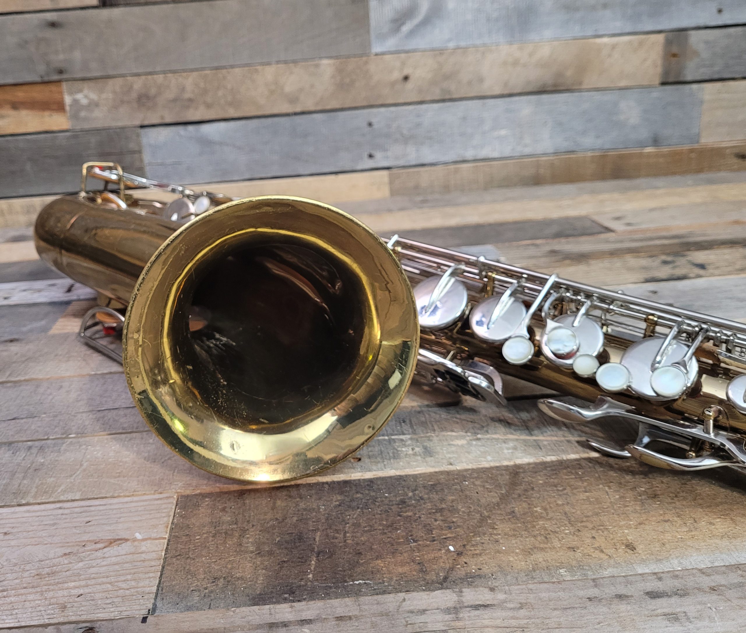 YAMAHA ADVANTAGE Series B-flat Student Model Tenor Saxophone - New Version