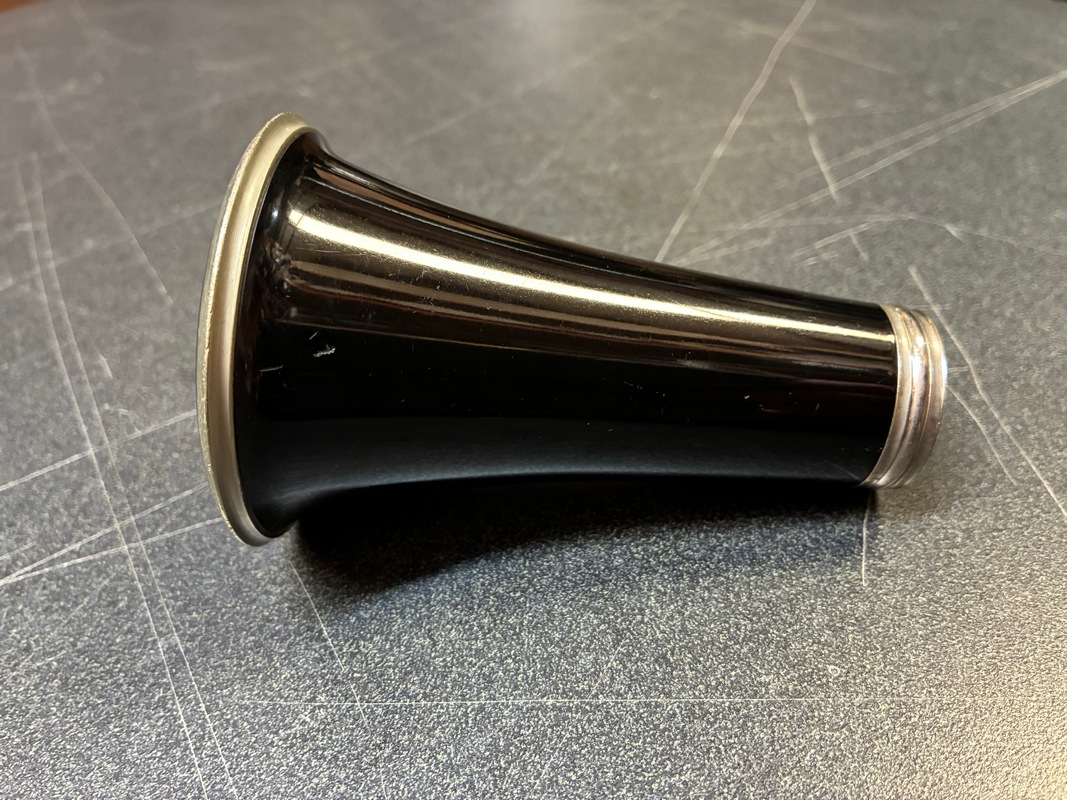 Used Student Clarinet - Bundy Deluxe - SN557037 - Image 8
