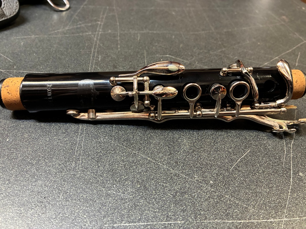 Used Student Clarinet - Bundy Deluxe - SN557037 - Image 6