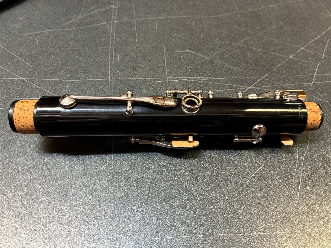 Used Student Clarinet - Bundy Deluxe - SN557037 - Image 5