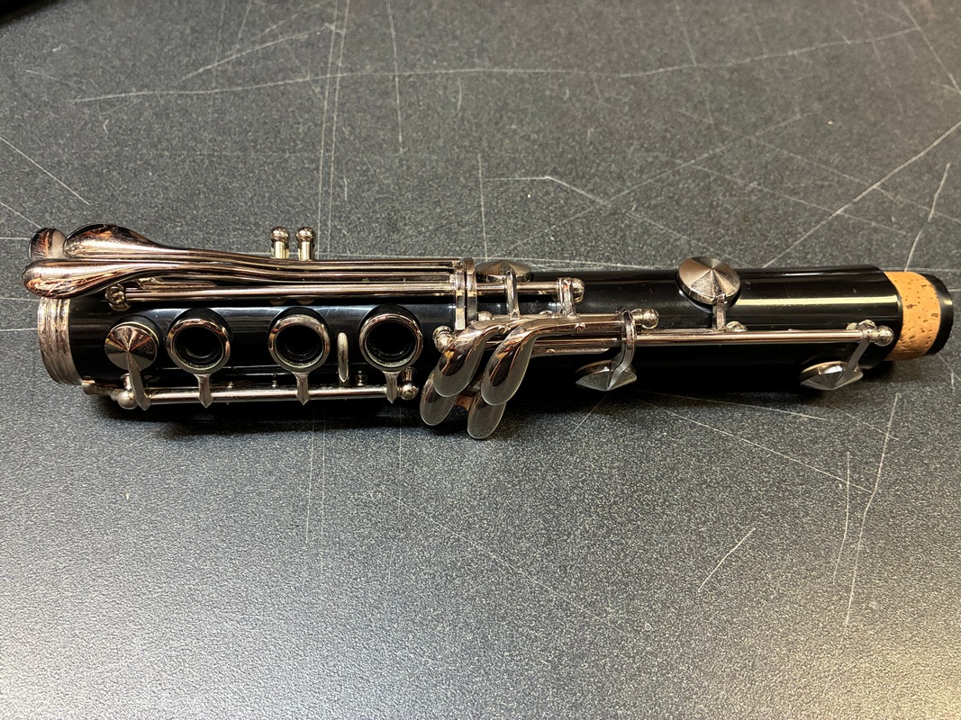 Used Student Clarinet - Bundy Deluxe - SN557037 - Image 4