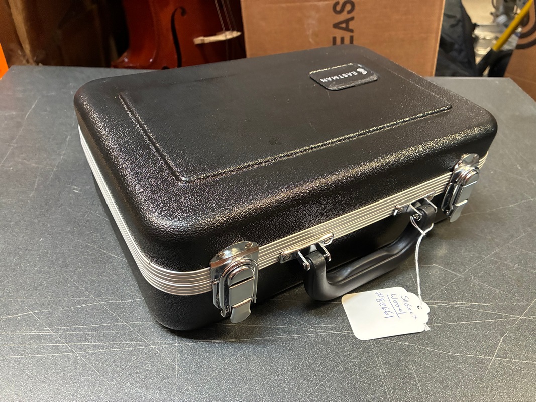 Used Intermediate Clarinet - Selmer Signet - SN82661 - Image 9