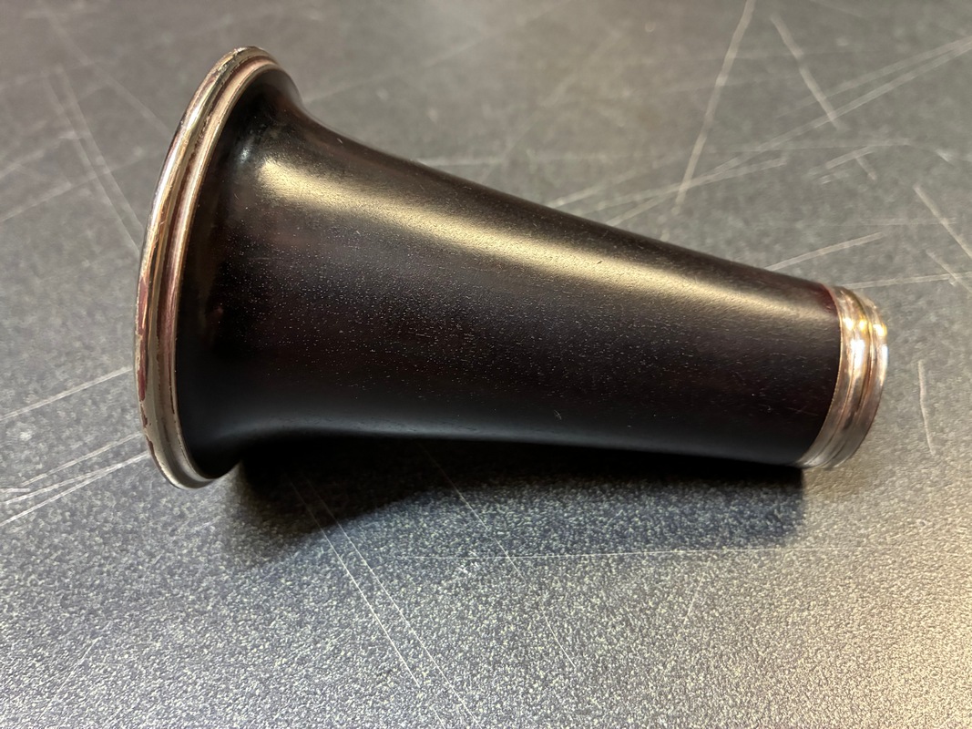 Used Intermediate Clarinet - Selmer Signet - SN82661 - Image 8