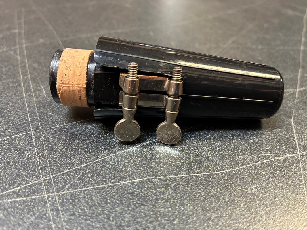 Used Intermediate Clarinet - Selmer Signet - SN82661 - Image 6