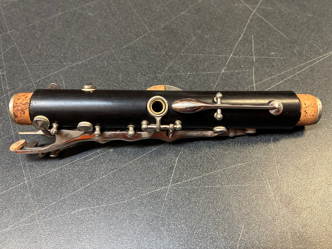 Used Intermediate Clarinet - Selmer Signet - SN82661 - Image 4