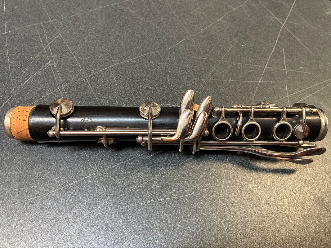 Used Intermediate Clarinet - Selmer Signet - SN82661 - Image 3