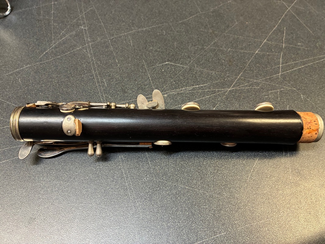 Used Intermediate Clarinet - Selmer Signet - SN82661 - Image 2