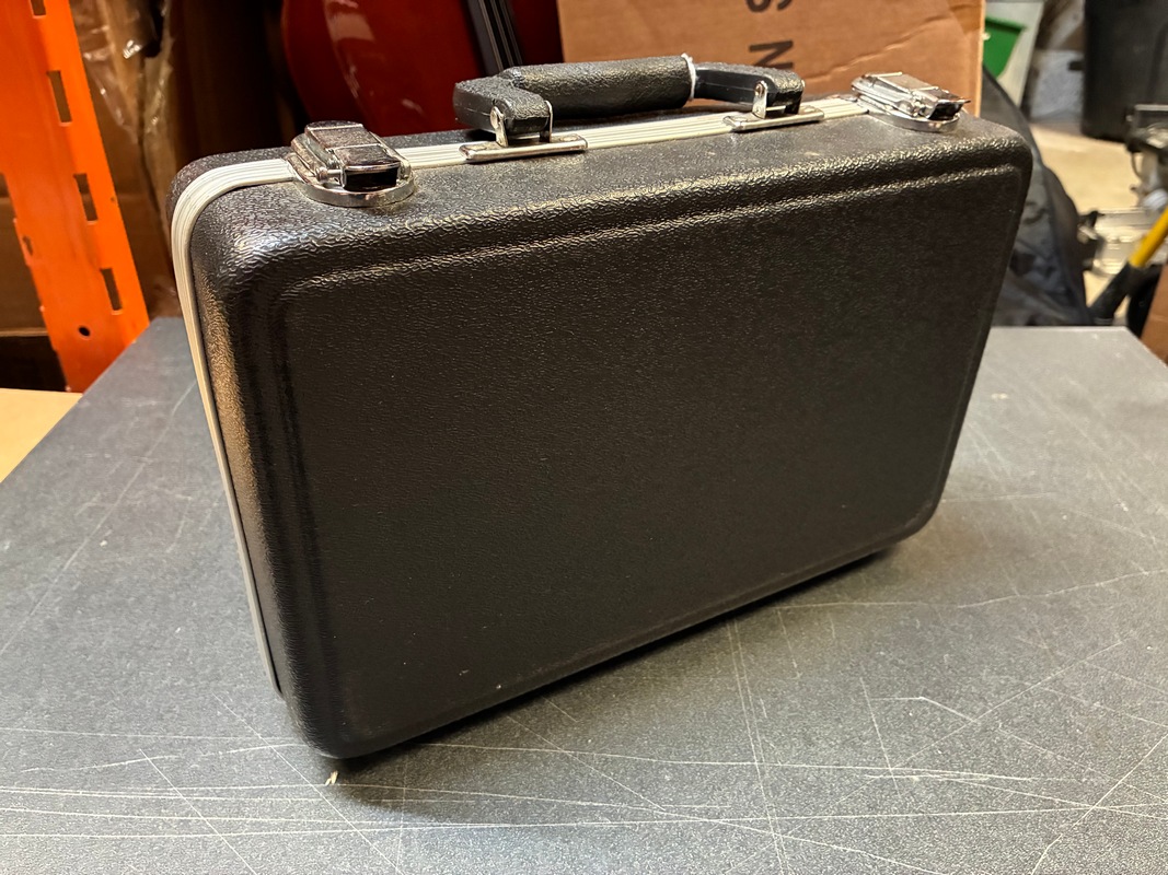 Used Student Clarinet - Bundy - SN11080190 - Image 10