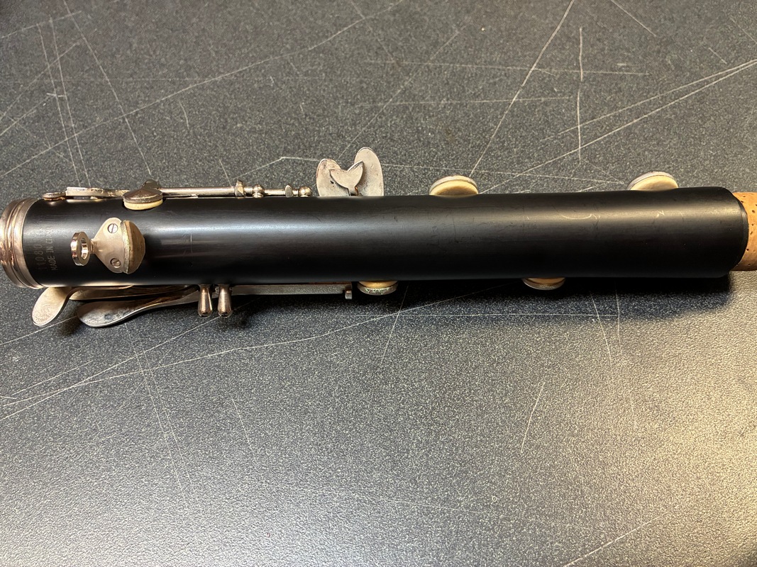 Used Student Clarinet - Bundy - SN11080190 - Image 2